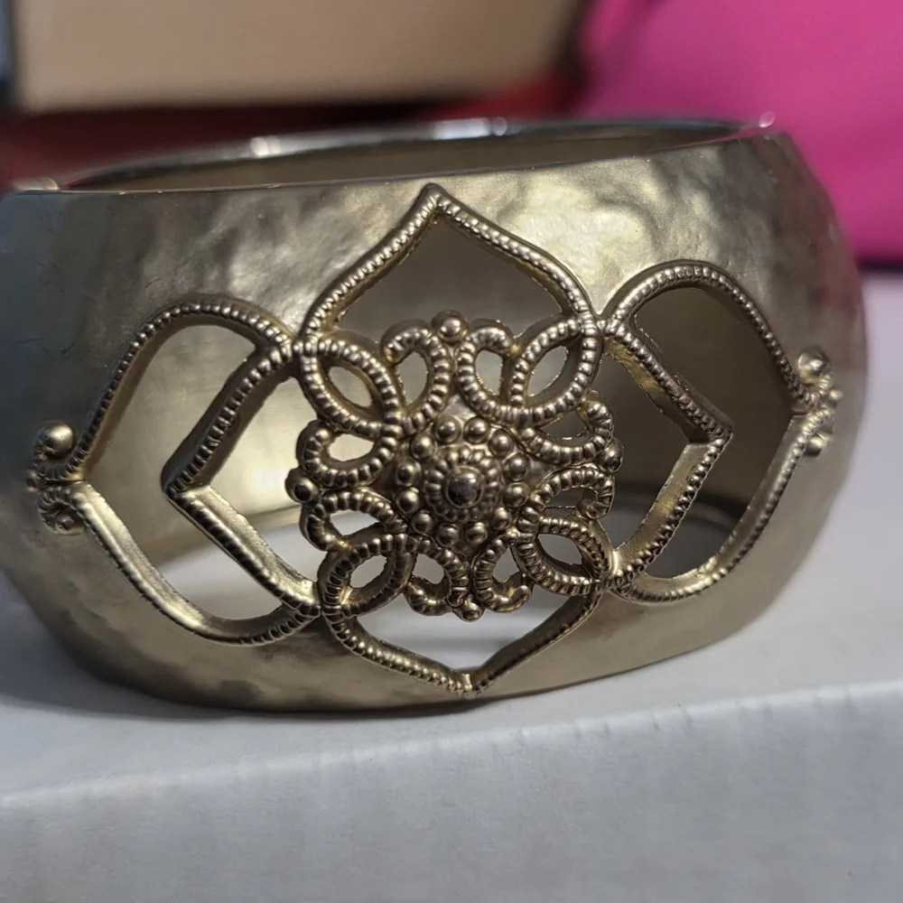 Elegant Antique Vintage Gold Decorative Bracelet